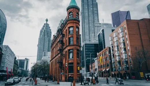 下のソーシャルリンクからフォロー