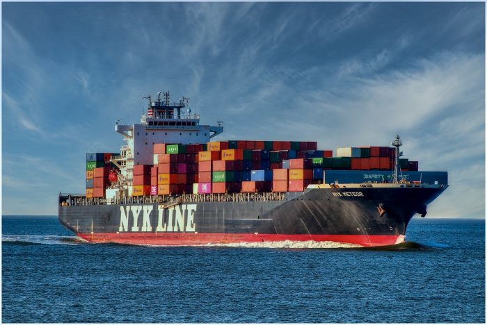 貿易における海上輸送とは？利用する際の注意点を解説