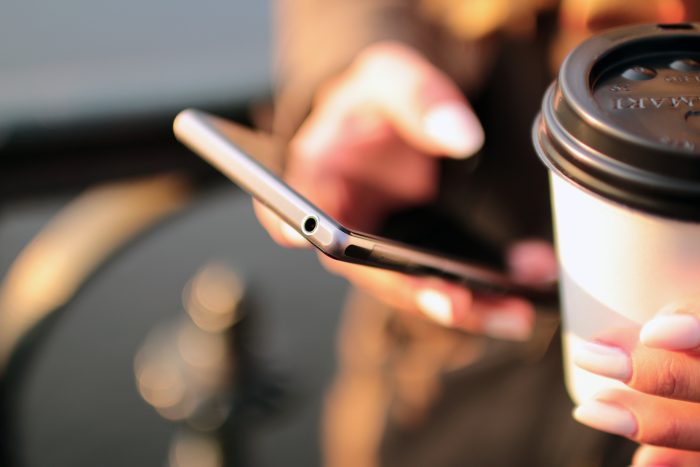 【詐欺に注意】海外からの電話はなぜかかってくる？理由と対策を解説